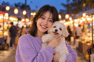 夜市暖光里：她和小狗的五个瞬间